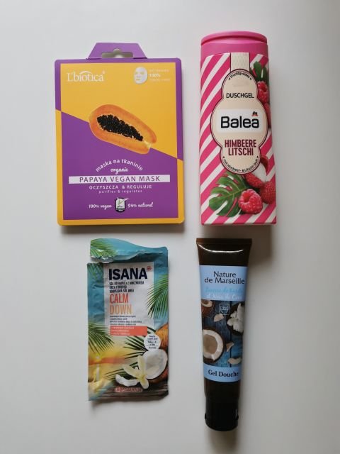 akcja denkowanie! grudzień - kosmetyki w świątecznych opakowaniach i świątecznych kolorach 🎄❄️⛄🎀🎁🎅