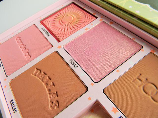 Paleta róży i bronzerów Benefit
