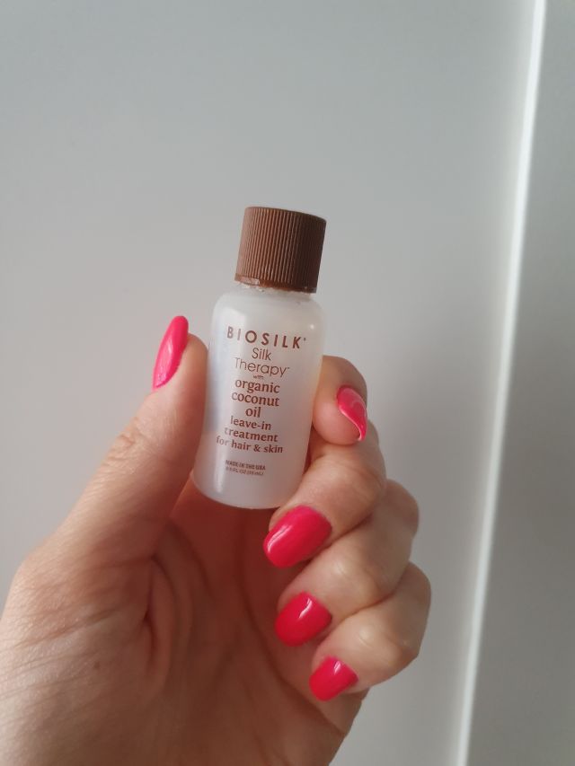 akcja denkowanie! grudzień - kosmetyki w świątecznych opakowaniach i świątecznych kolorach 🎄❄️⛄🎀🎁🎅