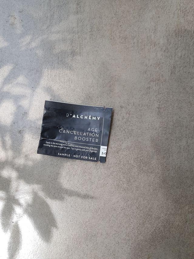 d'Alchemy Age Cancellation Booster -przeciwzmarszczkowy lotion do cery tłustej i mieszanej