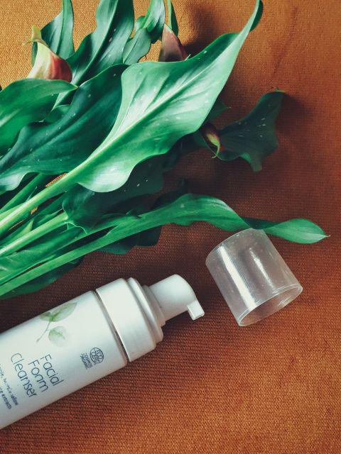 FEEL FREE FACIAL FOAM CLEANSER