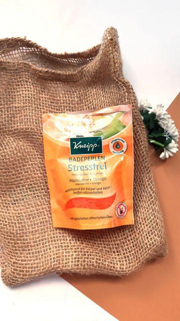 Kneipp Perełki do kąpieli, Bez stresu, Mandarynka i pomarańcza