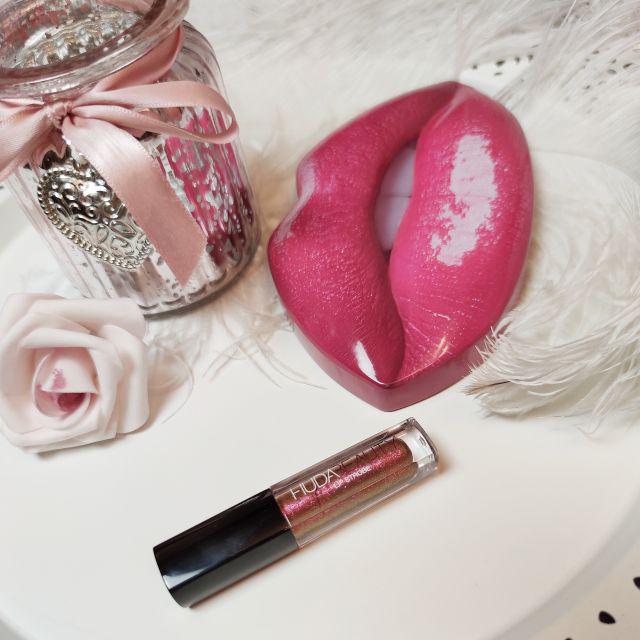 Huda Beauty Lip Strobe, Pomadka do ust, Shameless