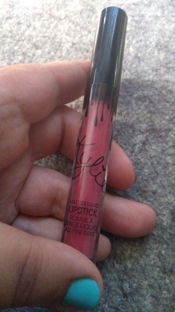 Kristen od marki Kylie.