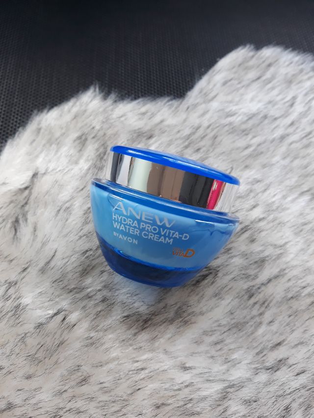 Avon Anew Hydra Pro Vita-D, Nawilżający krem aktywujący wit.D