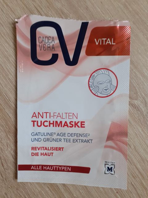 akcja denkowanie! grudzień - kosmetyki w świątecznych opakowaniach i świątecznych kolorach 🎄❄️⛄🎀🎁🎅