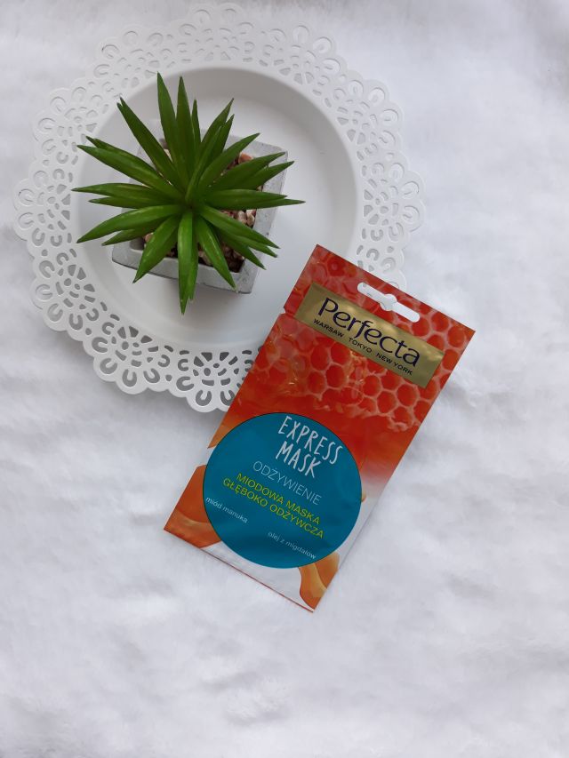 akcja denkowanie! grudzień - kosmetyki w świątecznych opakowaniach i świątecznych kolorach 🎄❄️⛄🎀🎁🎅