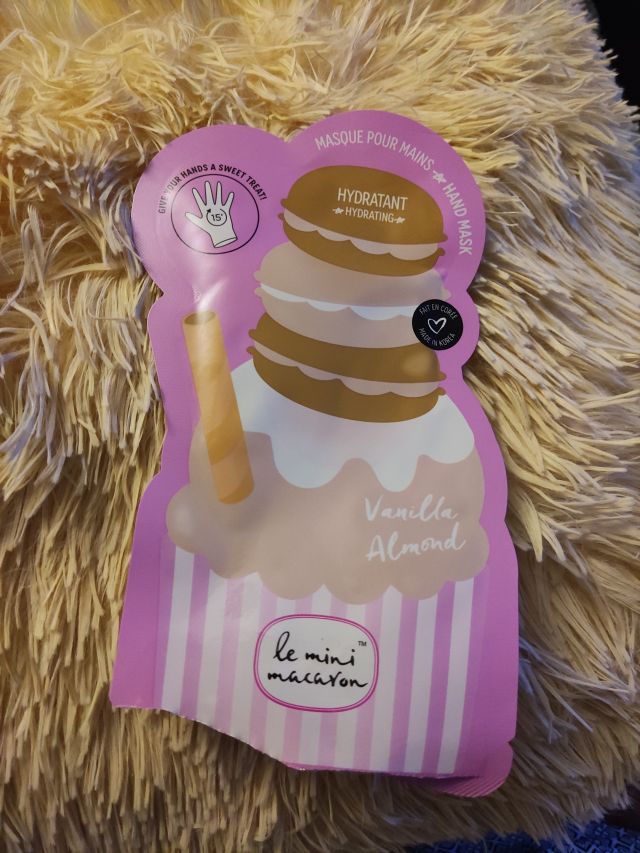 akcja denkowanie! grudzień - kosmetyki w świątecznych opakowaniach i świątecznych kolorach 🎄❄️⛄🎀🎁🎅