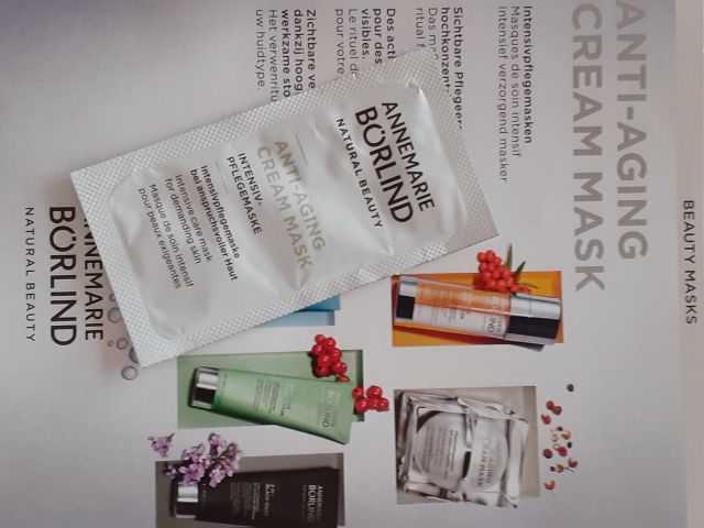 akcja denkowanie! grudzień - kosmetyki w świątecznych opakowaniach i świątecznych kolorach 🎄❄️⛄🎀🎁🎅