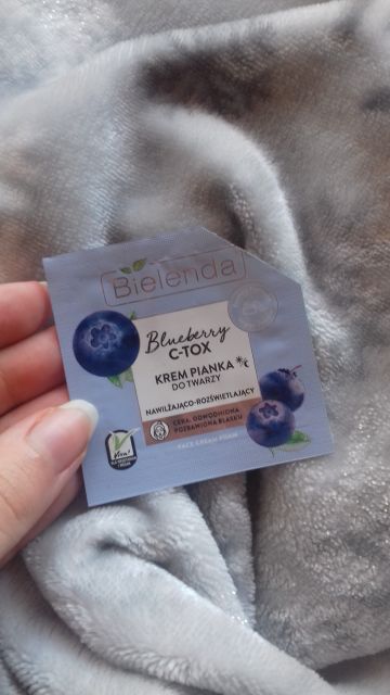 Bielenda Blueberry C-TOX, Krem pianka do twarzy, Nawilżająco-rozświetlająca, Na dzień i na noc