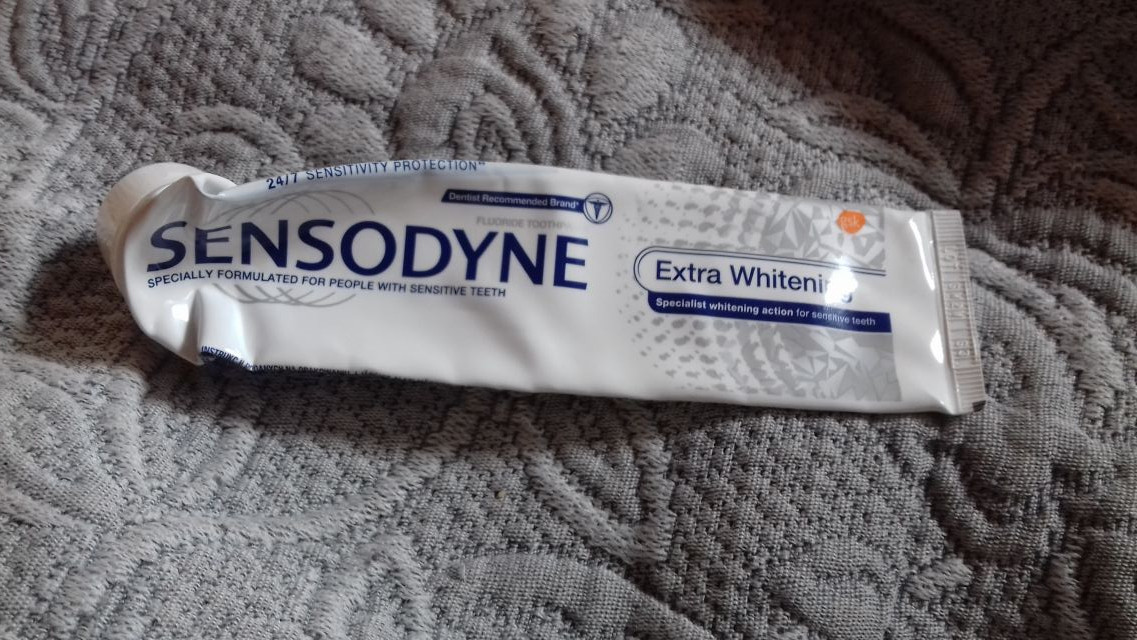 Sensodyne Pasta do zębów, Extra Whitening
