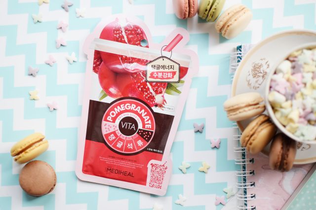 Mediheal Maska do twarzy w płacie, VITA, Nawilżająco-uelastyczniająca, Granat