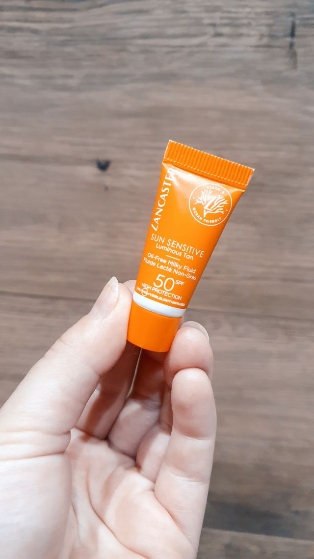 Lancaster Sun Sensitive Comforting Cream, Krem do opalania do twarzy SPF 50+