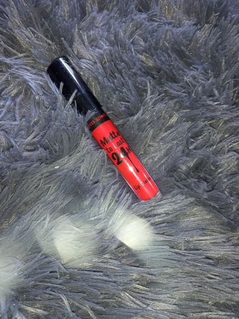 Miss Sporty Matte to Last nr 300 Vivid Red