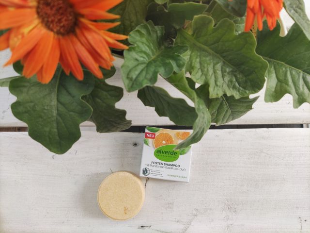 Alverde Szampon do włosów w kostce, Mandarynka i bazylia