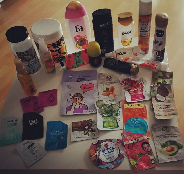 akcja denkowanie! grudzień - kosmetyki w świątecznych opakowaniach i świątecznych kolorach 🎄❄️⛄🎀🎁🎅