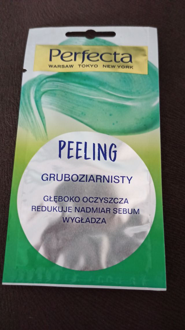 Perfecta Peeling do twarzy, Gruboziarnisty, Głęboko oczyszcza, Redukuje nadmiar sebum i wygładza