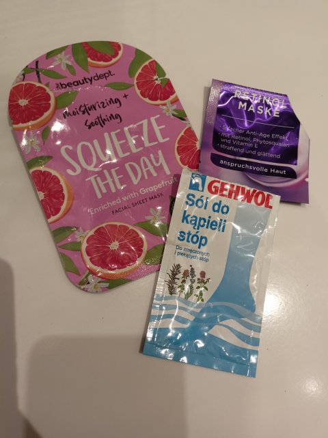 akcja denkowanie! grudzień - kosmetyki w świątecznych opakowaniach i świątecznych kolorach 🎄❄️⛄🎀🎁🎅