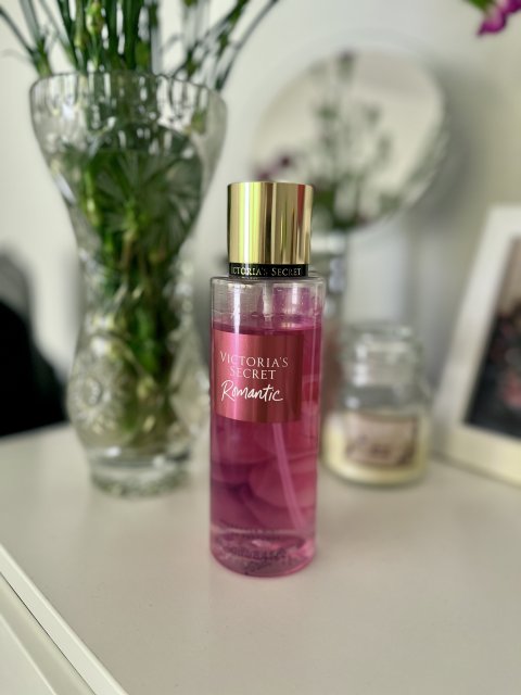 Victoria's Secret Mgiełka do ciała, Romantic