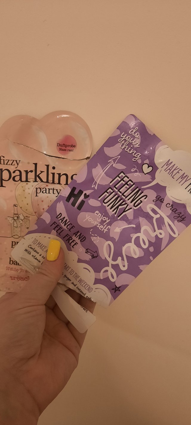 akcja denkowanie! grudzień - kosmetyki w świątecznych opakowaniach i świątecznych kolorach 🎄❄️⛄🎀🎁🎅