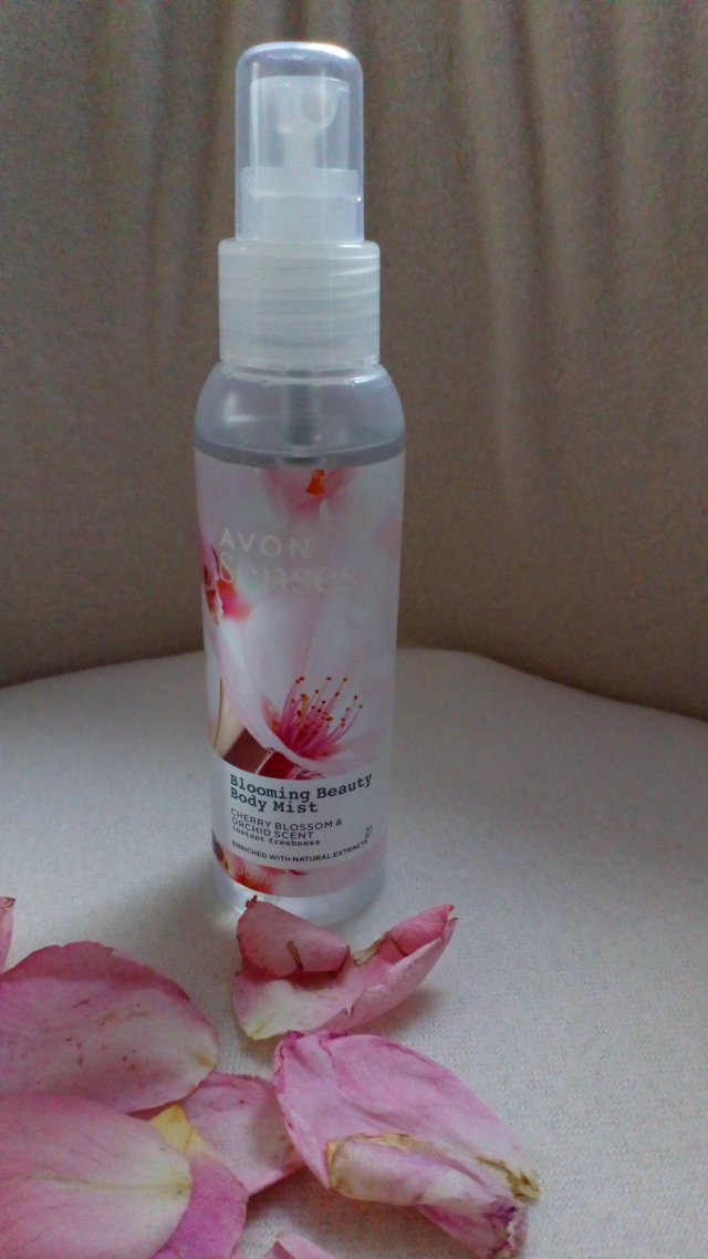 Avon Senses, Mgiełka do ciała, Blooming Beauty