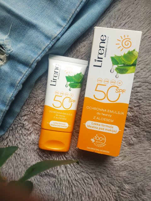 Lirene Dermoprogram, Ochronna emulsja do twarzy z aloesem, Spf 50