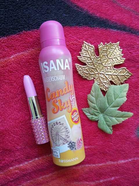 Isana Pianka do golenia, Candy Sky