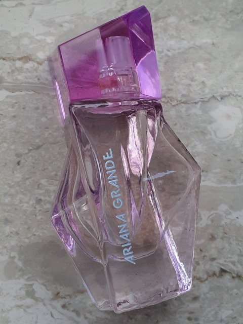 Ariana Grande Woda perfumowana, R.E.M. EDP