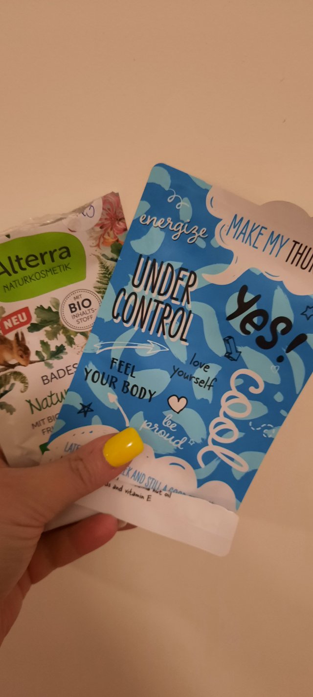 akcja denkowanie! grudzień - kosmetyki w świątecznych opakowaniach i świątecznych kolorach 🎄❄️⛄🎀🎁🎅