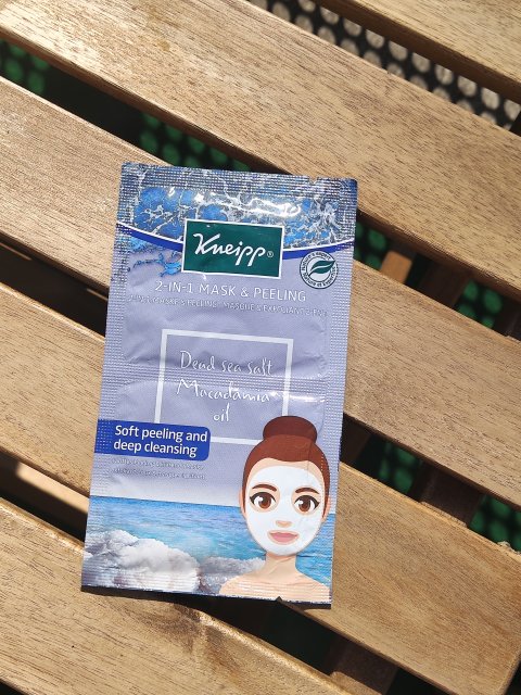 Kneipp Maseczka-peeling do twarzy, 2w1, Oczyszczająca, Sól morska, Olej macadamia