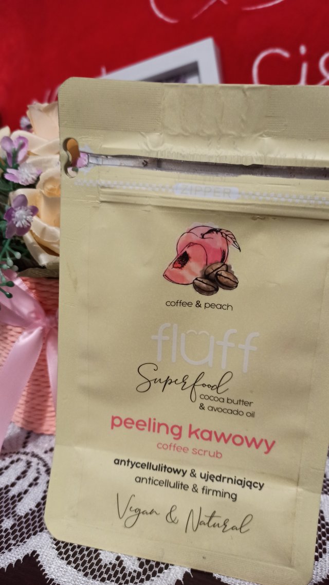 Fluff Superfood, Peeling do ciała, Kawowy, Kawa & Brzoskwinia