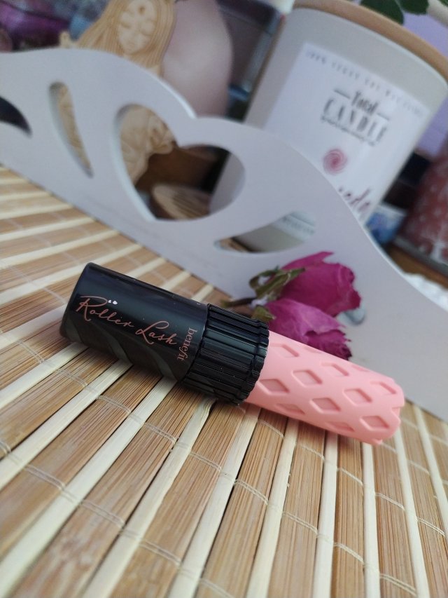 Roller Lash BeneFit mascara