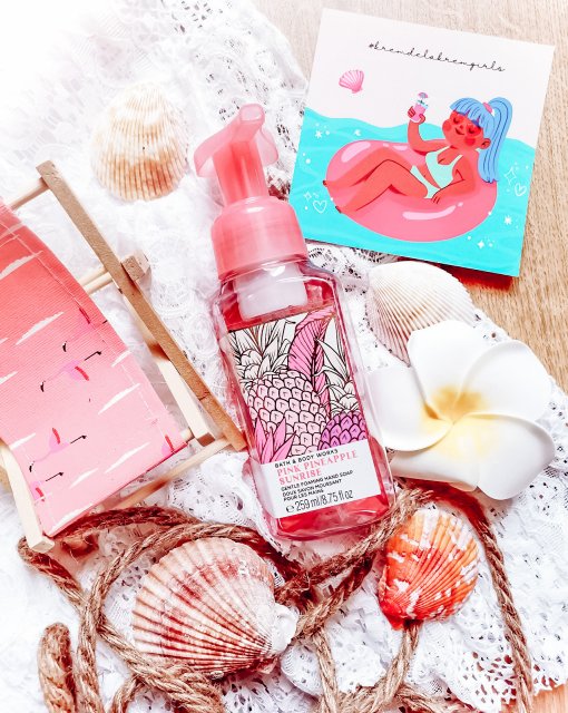Bath & Body Works Mydło w piance, Pink Pineapple Sunrise