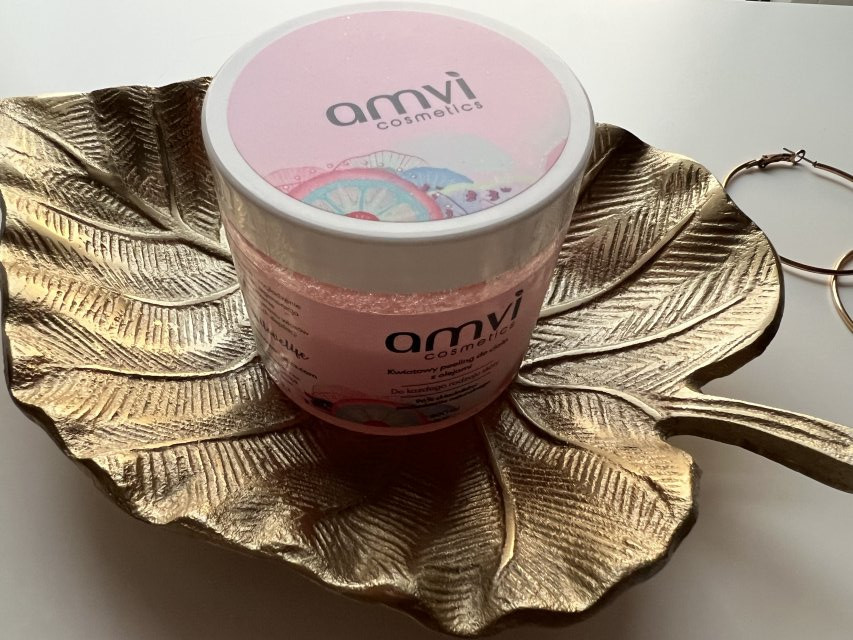 AMVI Cosmetics Peeling do ciała, Kwiatowy, Z olejami, Do każdego rodzaju skóry