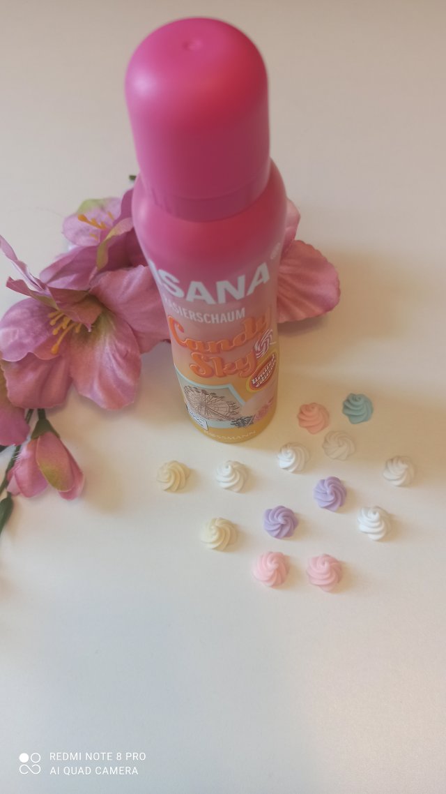 Isana Pianka do golenia, Candy Sky