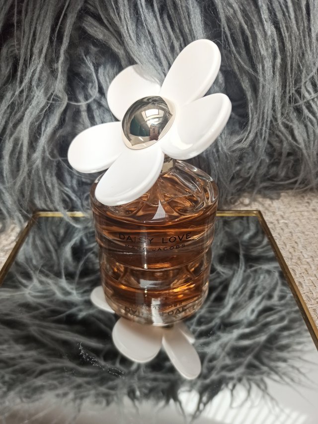 Marc Jacobs Woda perfumowana, Daisy Love