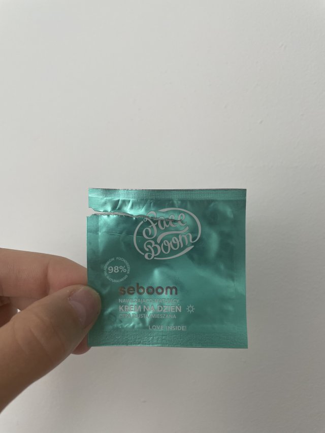 akcja denkowanie! grudzień - kosmetyki w świątecznych opakowaniach i świątecznych kolorach 🎄❄️⛄🎀🎁🎅