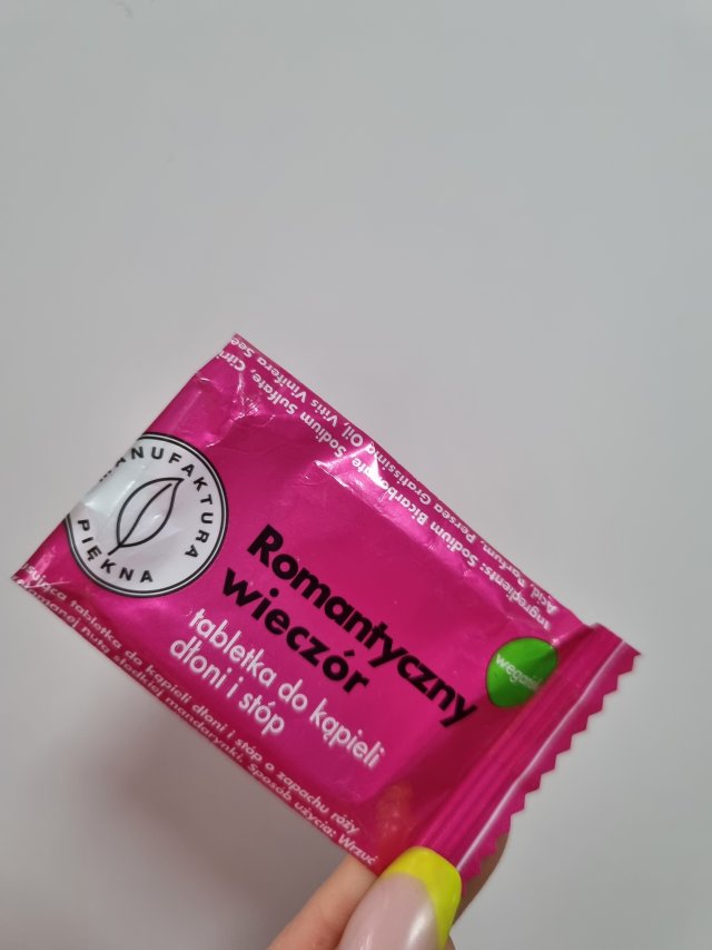 akcja denkowanie! grudzień - kosmetyki w świątecznych opakowaniach i świątecznych kolorach 🎄❄️⛄🎀🎁🎅