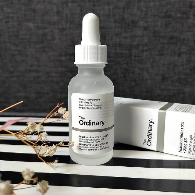 The Ordinary Serum do twarzy, Z 10% witaminą B3  i 1% cynkiem