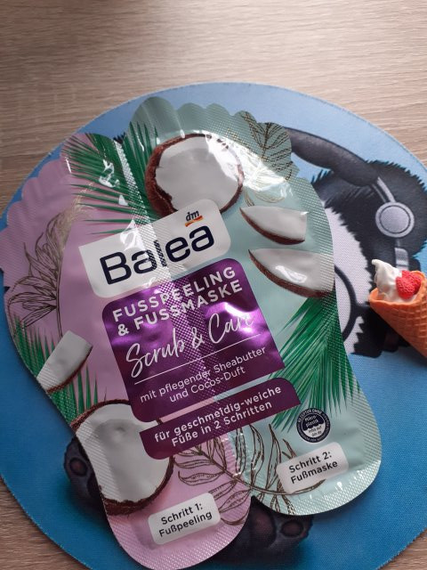 Balea Peeling i maska do stóp, Fusspeeling & Fussmaske, Scrub & Care, Masło Shea i kokos 