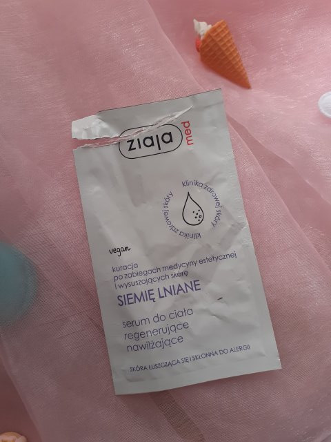 Ziaja Med, Kuracja po zabiegach medycyny estetycznej i wysuszających skórę, Siemię Lniane, Serum do ciała, Regenerująco-nawilżające, Skóra łuszcząca 