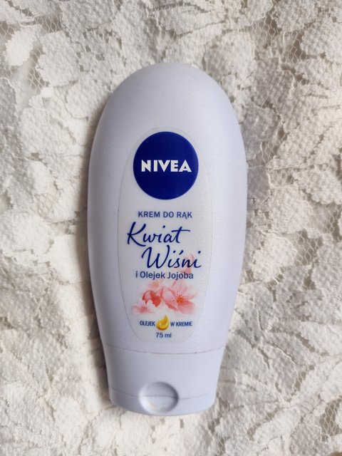 Nivea Kwiat Wiśni i Olejek Jojoba, Olejek w kremie do rąk