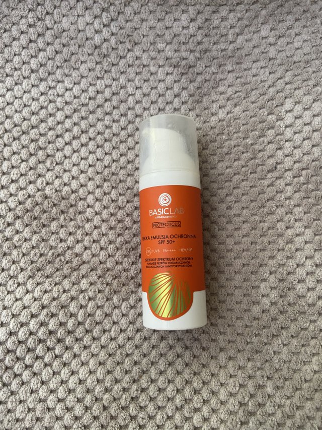 BasicLab Dermocosmetics Protecticus, Emulsja do twarzy, Lekka, Ochronna, SPF 50+