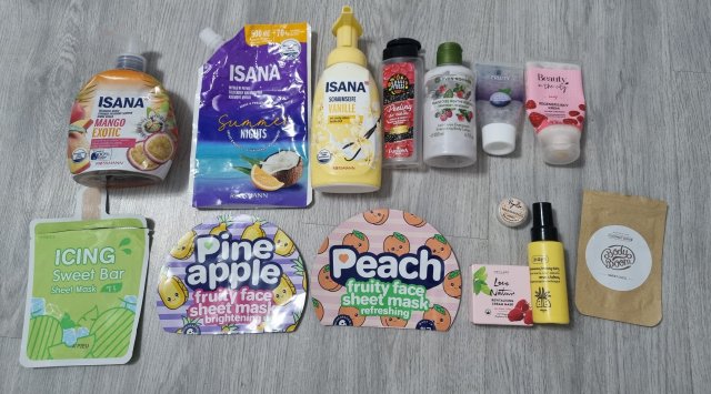 akcja denkowanie! grudzień - kosmetyki w świątecznych opakowaniach i świątecznych kolorach 🎄❄️⛄🎀🎁🎅