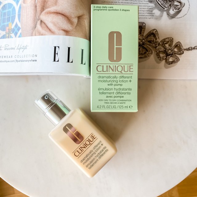Clinique Dramatically Different Moisturizing Lotion+, Emulsja do twarzy, Nawilżająca