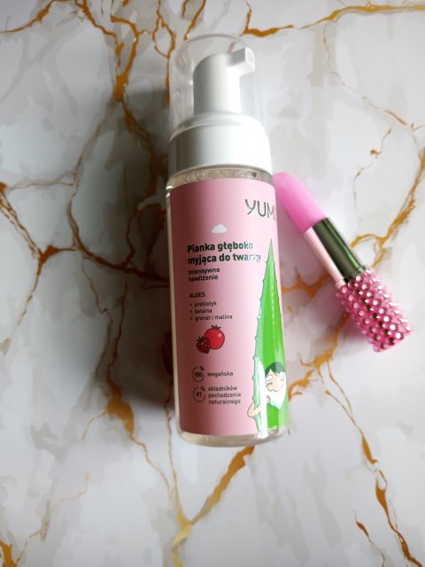 Yumi Pianka do twarzy, Głęboko myjąca, Intensywne nawilżenie