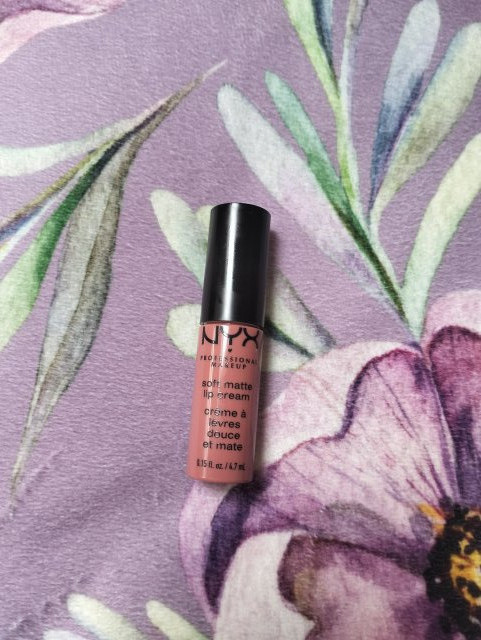 NYX Soft Matte Lip Cream, Pomadka do ust w płynie, Kolor Cannes