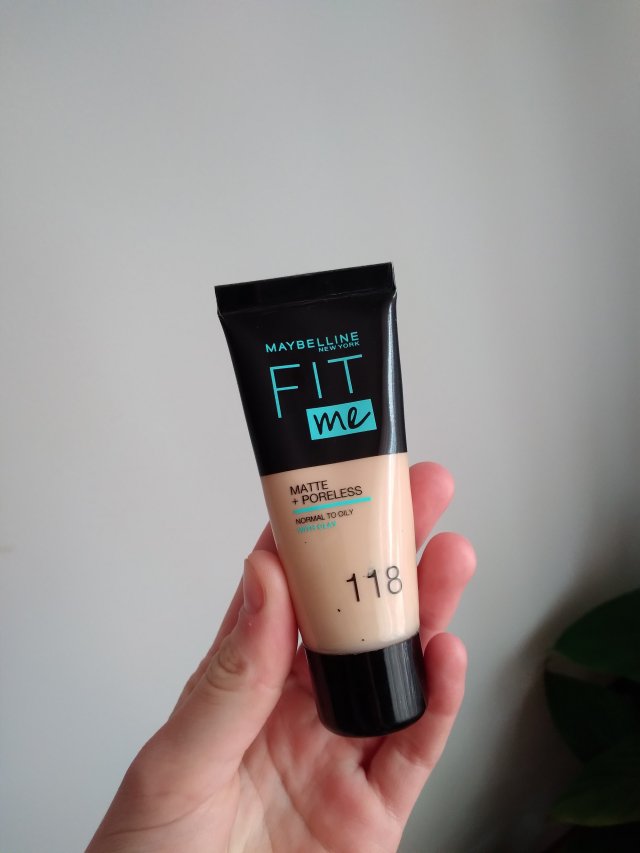 Maybelline Fit Me!, Podkład do twarzy, Matujący i wygładzający pory, nr 118