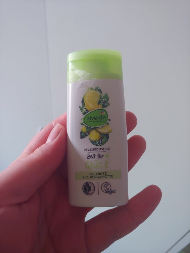 akcja denkowanie! grudzień - kosmetyki w świątecznych opakowaniach i świątecznych kolorach 🎄❄️⛄🎀🎁🎅