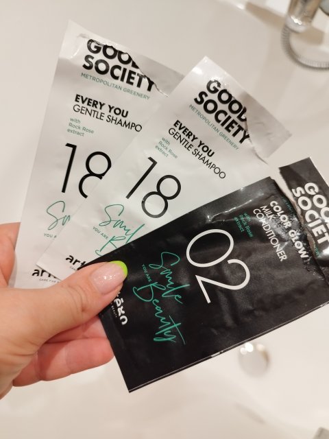 akcja denkowanie! grudzień - kosmetyki w świątecznych opakowaniach i świątecznych kolorach 🎄❄️⛄🎀🎁🎅